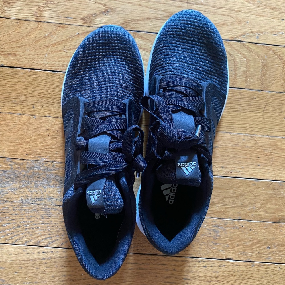 Like new Adidas Edge Lux size 8.5